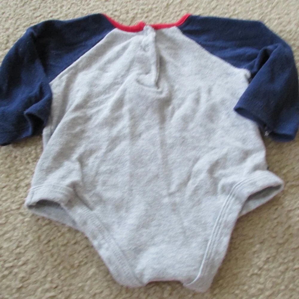 Disney One Piece Bodysuit Infant Boys Size 3-6M Gray Long Sleeve‎ Mickey Mouse